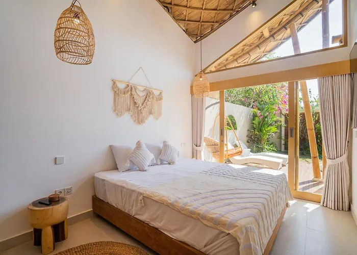 Melao - Stylish 3br Eco-villa In Villa Kerobokan (Bali)